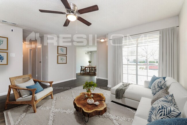 Building Photo - 1513 Bay Shore Drive