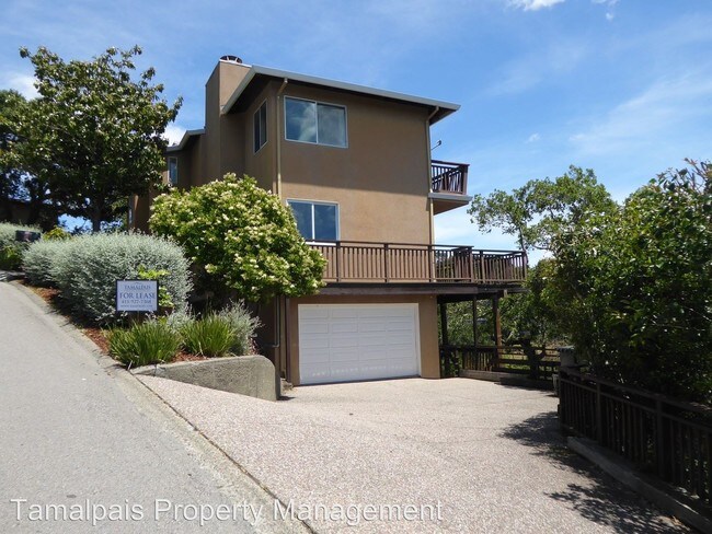 Building Photo - 4 br, 3.5 bath House - 320 Vista Grande