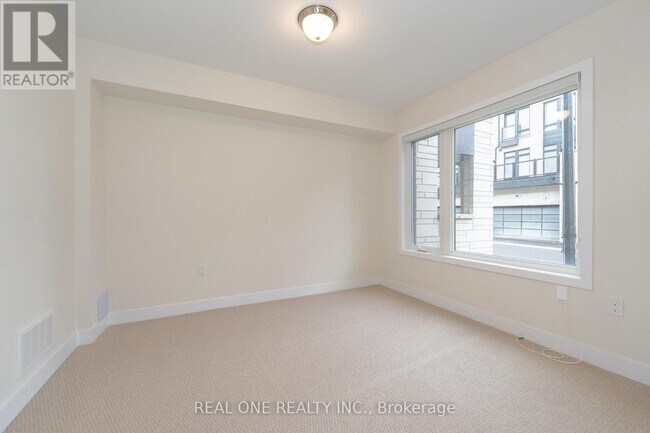 Building Photo - 28 Credit Ln