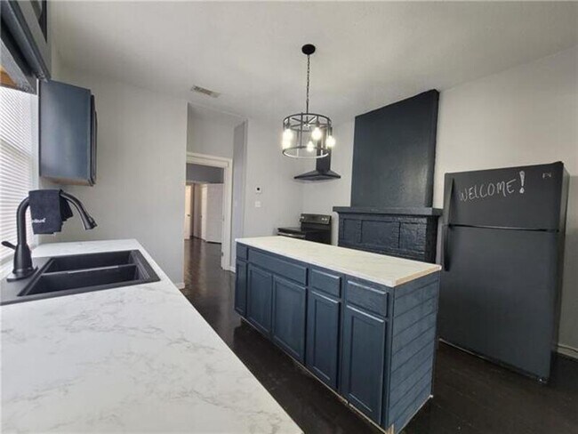 Foto del edificio - 3831 General Taylor St