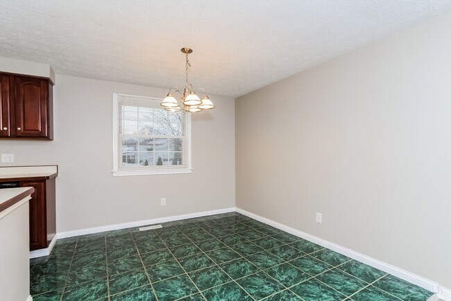 Building Photo - 614 Ridgeview Drive