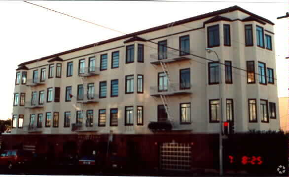 Primary Photo - 2555 Market St