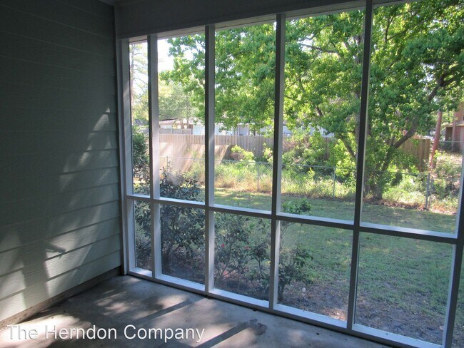 Building Photo - 4 br, 2 bath House - 4627 Foxborough Avenue