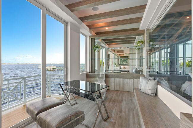 Foto del edificio - 51 SE Seminole St