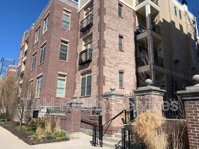 Foto del edificio - 450 E Ohio St