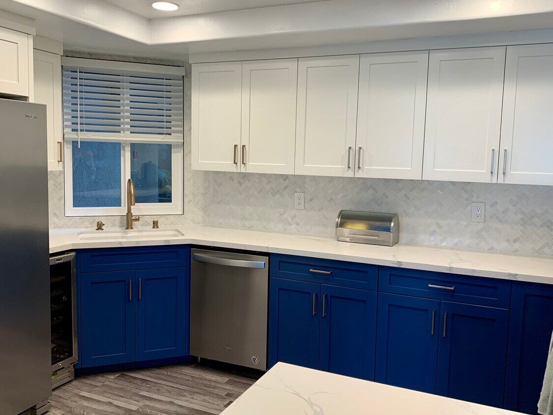 Upgraded Kitchen - 645 Pacific Ave