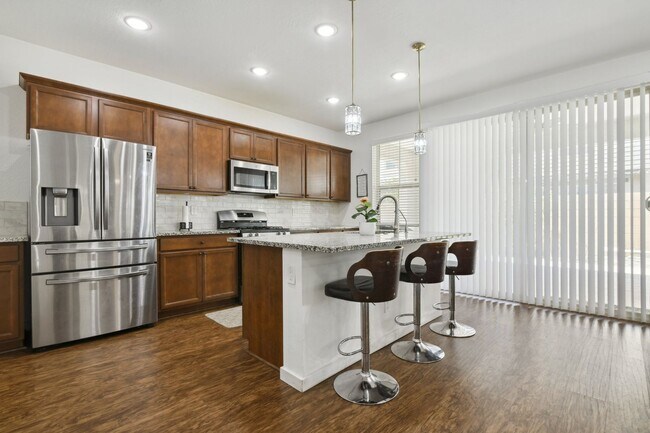 Foto del edificio - 4 Bedroom Single Family in Chandler