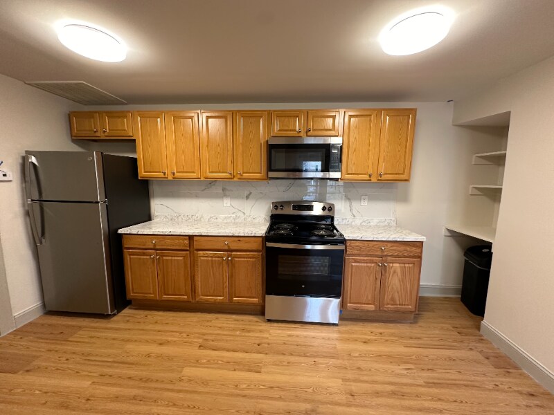 Primary Photo - 46 Oak Ave
