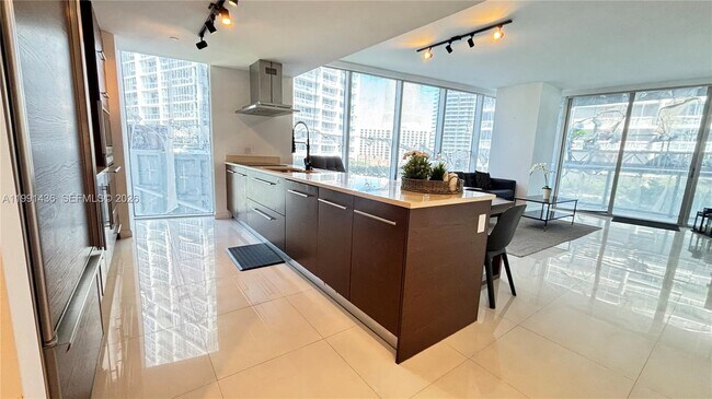 Foto del edificio - 495 Brickell Ave