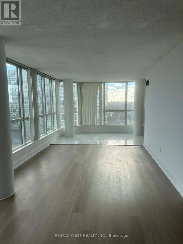 Primary Photo - 3 Rowntree Rd