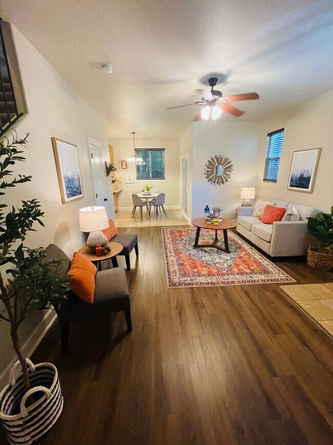 Building Photo - 3/2.5 Updated Home near Curtis Park