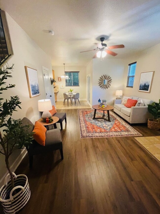 Foto del edificio - 3/2.5 Updated Home near Curtis Park