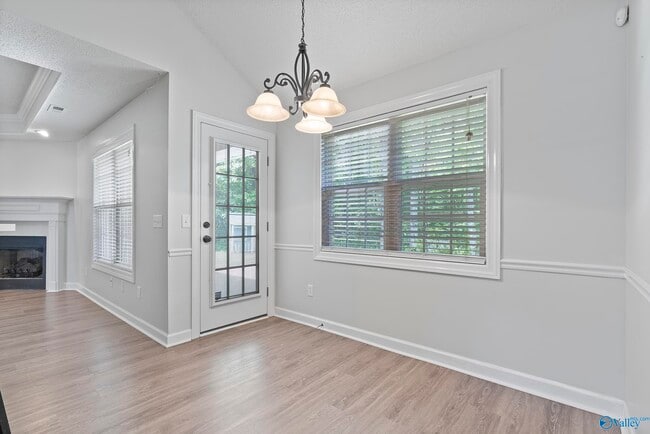 Foto del edificio - 115 Tahoe Cir