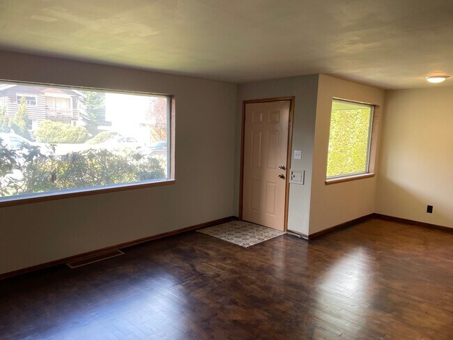 Foto del edificio - Green Lake Charmer with Garage