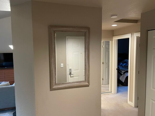 Entrada (1) - 12036 100th Ave NE