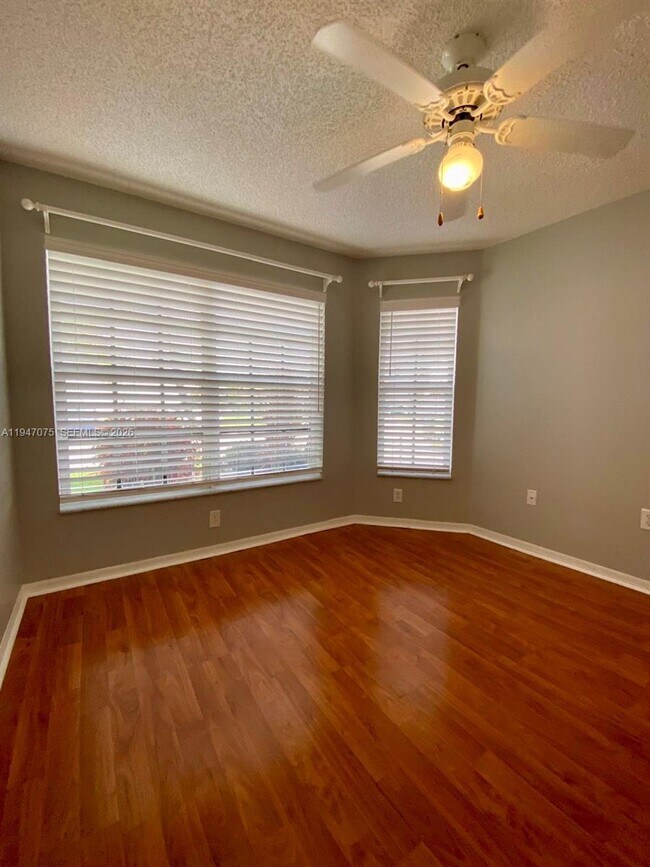 Foto del edificio - 2322 NW 166th Ave