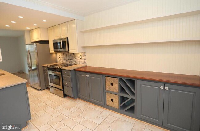 Foto del edificio - 1759 Sharwood Pl