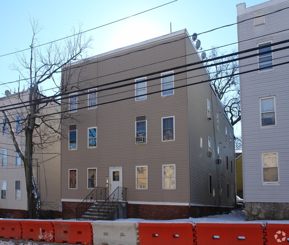 Foto del edificio - 83 Henry St