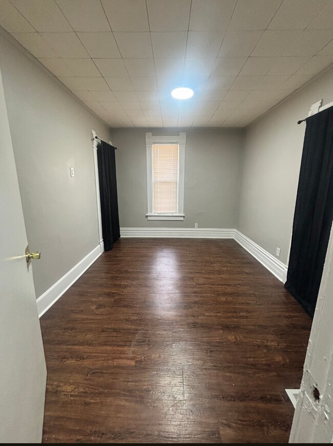 Foto del edificio - 2004 Latham St