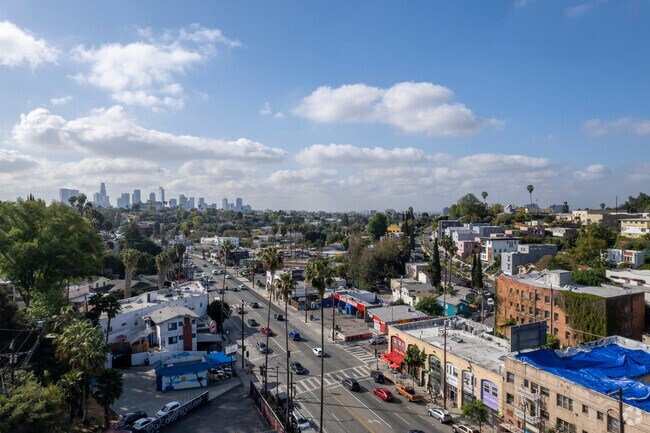 3200 W Sunset Blvd. - 3200 W Sunset Blvd