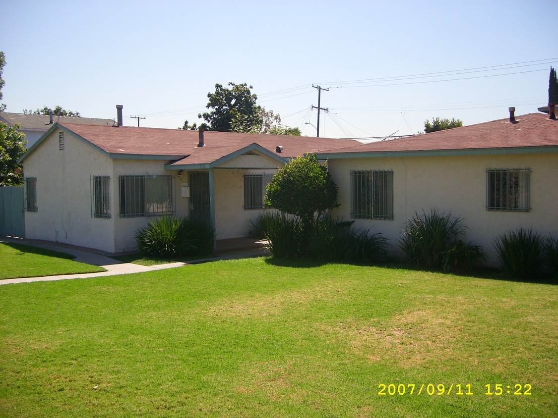 Building Photo - 5852-5858 Gage Ave