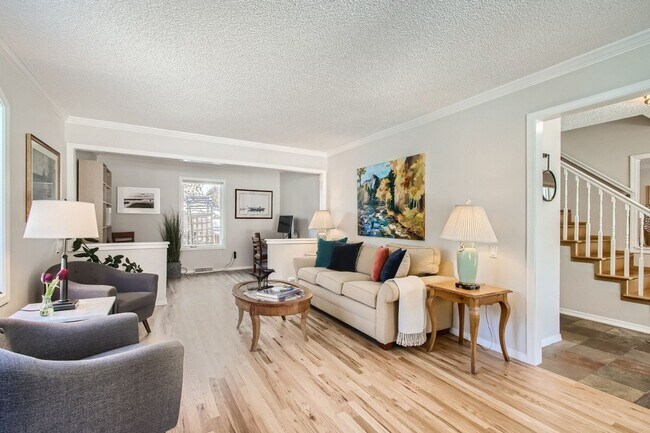 Foto del edificio - MODERN 5 BED/3.5 BATH HOME IN BOULDER AVAI...