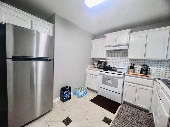 Foto del edificio - 9804 Cantera Ct