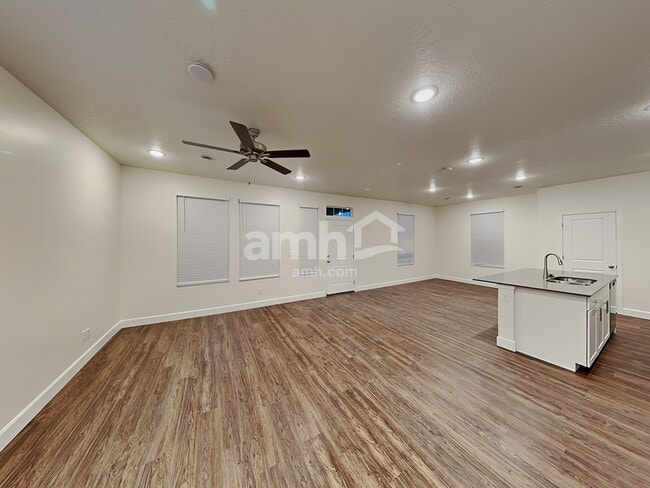Building Photo - 6008 S Jordan Pkwy W