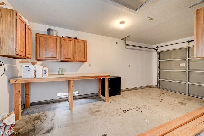 Foto del edificio - 2733 Brookstone Ct