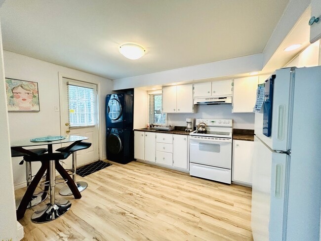 Building Photo - 20 Livingstone St