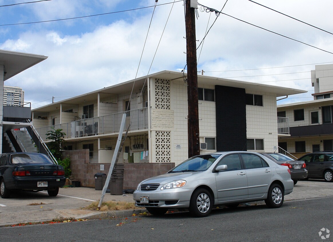 Building Photo - 2615 Kaaha St