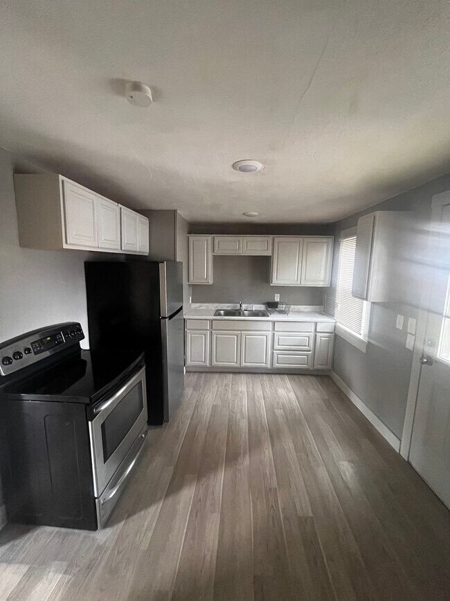 Foto del edificio - 1216 Rigby Ln