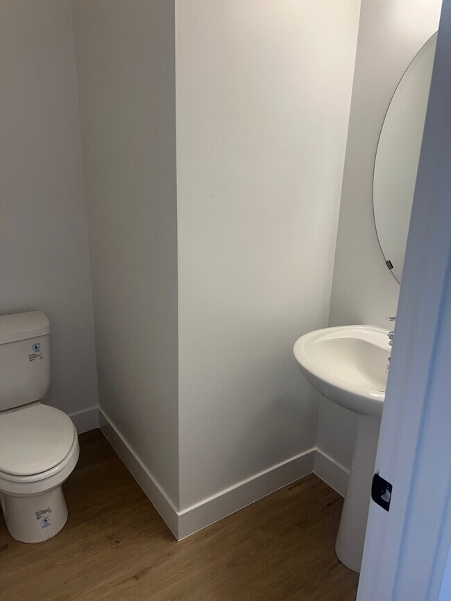 Foto del edificio - 1811 Livy Ln