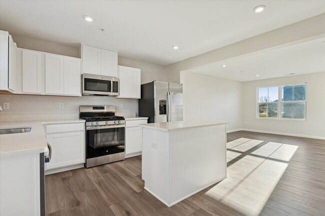 Foto del edificio - Brand-New Ryan Homes End Unit Townhome – Be the First to Move In!