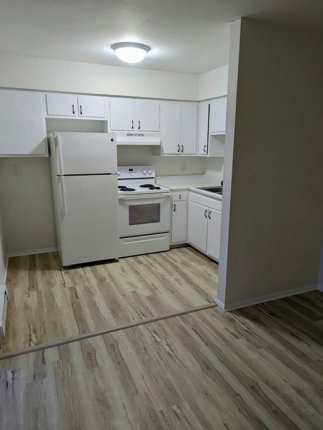 Photo - 23 S River St Apartment