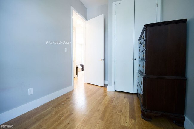 Foto del edificio - 1041 Jefferson Ave