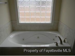Foto del edificio - Gorgeous 3 Bedroom Home in Anderson Creek!