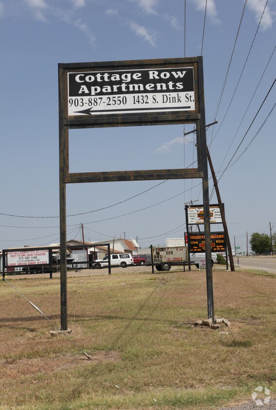 Cottage Row Apartments Mabank, TX