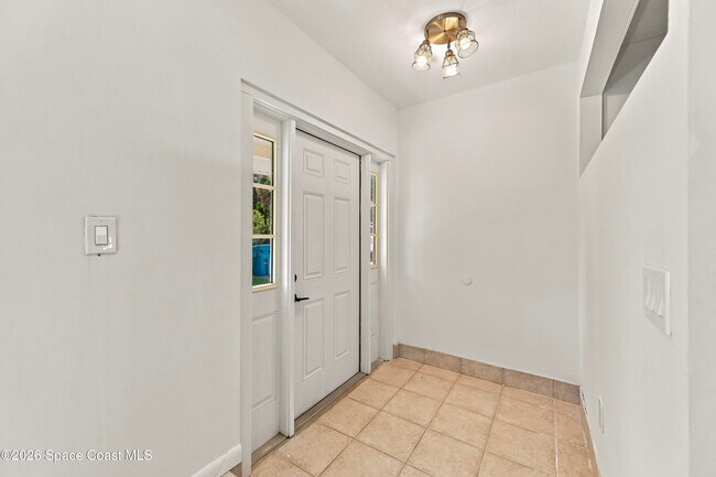 Building Photo - 215 Pelican Dr