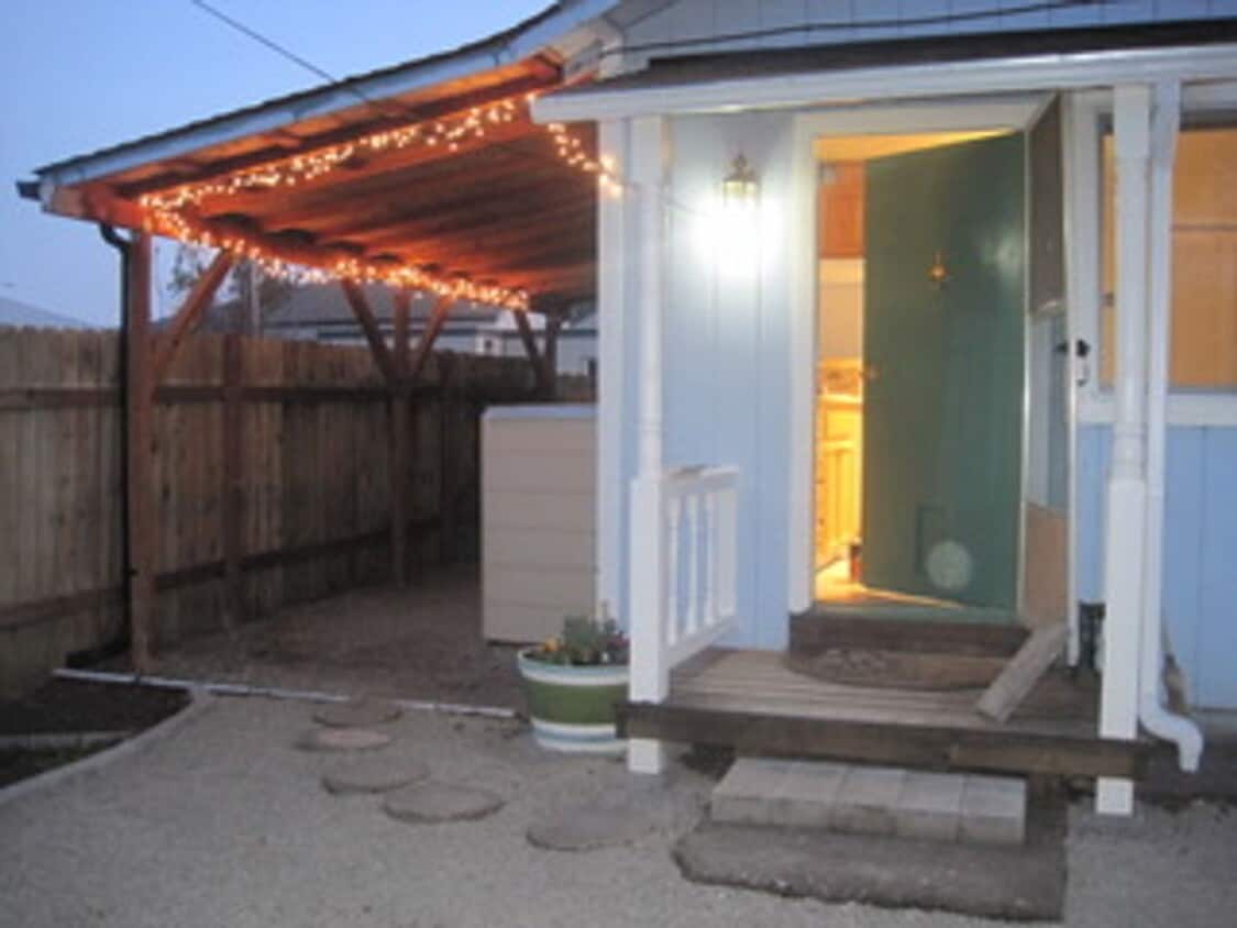 Primary Photo - Cute cottage near Downtown Talent! | Avail...