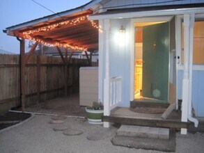 Building Photo - 114 Lapree Dr
