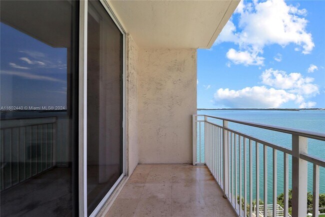 Foto del edificio - 770 Claughton Island Dr