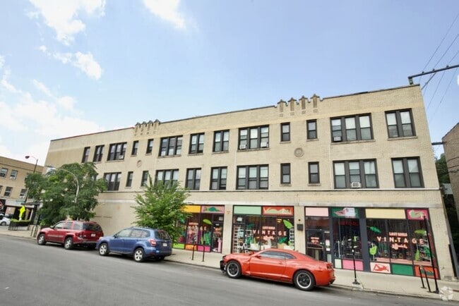 Building Photo - 2704 N Sawyer Ave