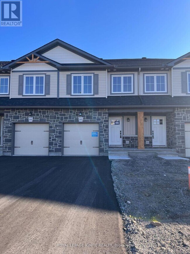 Photo du bâtiment - 93 Whitcomb Cres