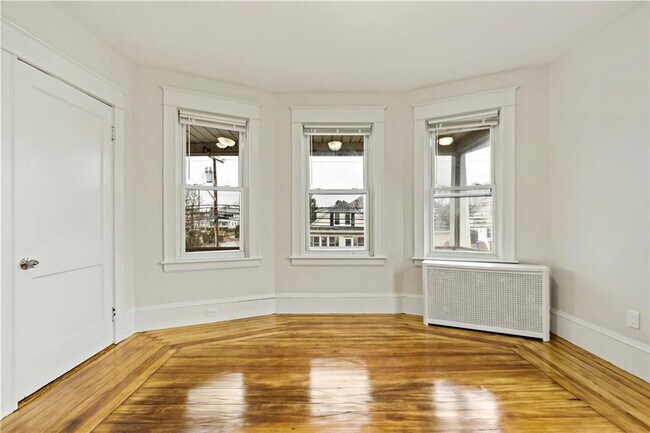 Foto del edificio - 1018 S Broadway