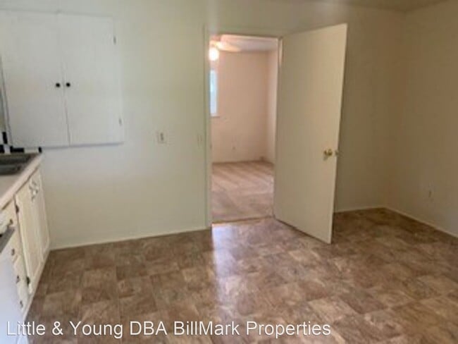Building Photo - 2 br, 1 bath House - 2320 N Bragg Blvd