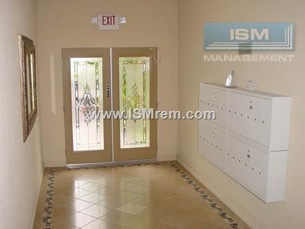 Foto del edificio - 4717 Elmwood Ave