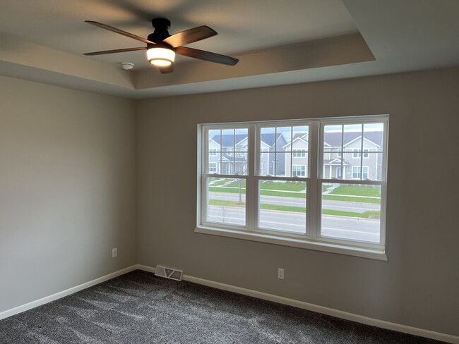 Master bedroom - 1059 Okeeffe Ave