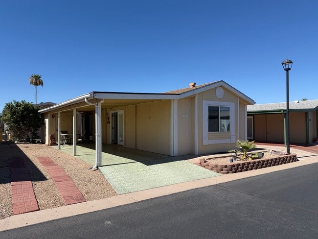 Building Photo - 5735 E McDowell Rd