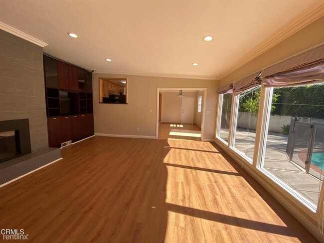 Building Photo - 3 br, 2 bath House - 1730 Sharon Pl